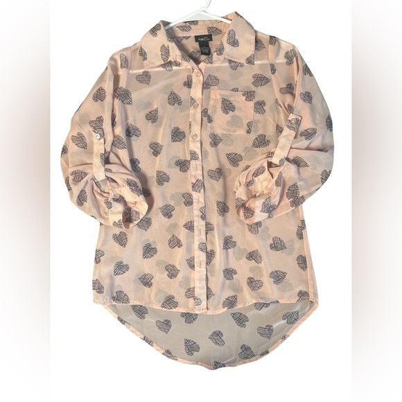 Rue 21 Blush Collar Buttondown Midsleeve RollTab Heart V Neck Shirt Size Small - Picture 1 of 14